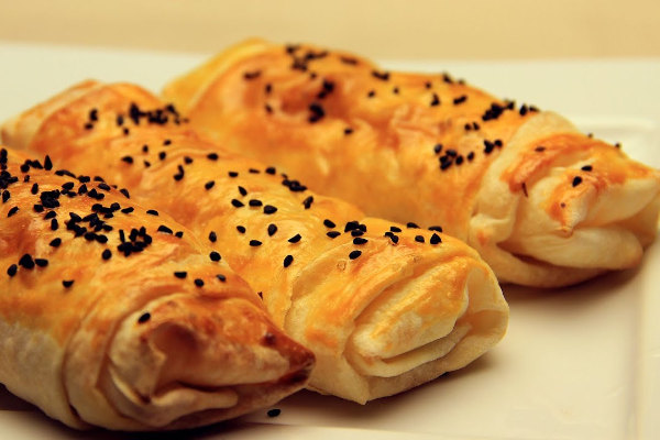 Ispanaklı El Sarması Börek