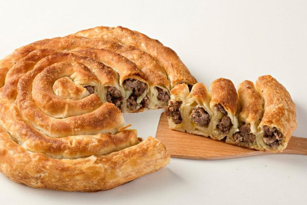 Kıymalı Boşnak Böreği