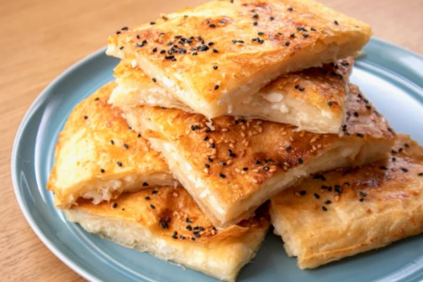 Peynirli Ev Böreği