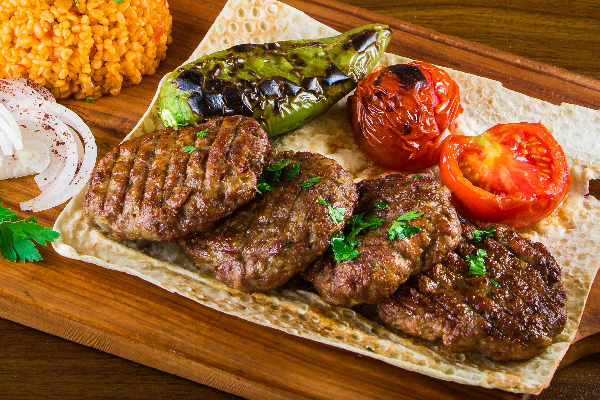 AKÇAABAT IZGARA KÖFTE